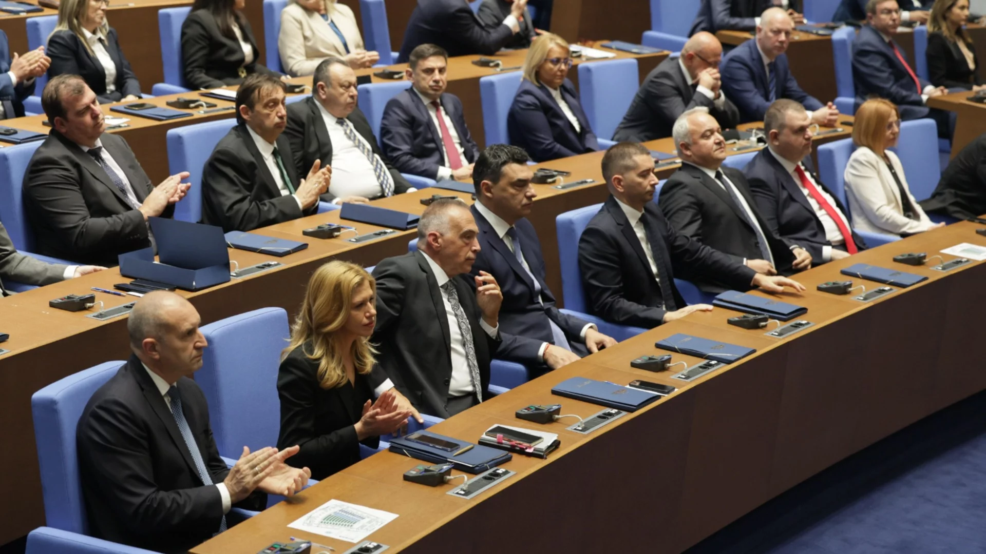 Борисов и Пеевски оглавиха парламентарните си групи, ПП и ДБ - с отделни ръководства