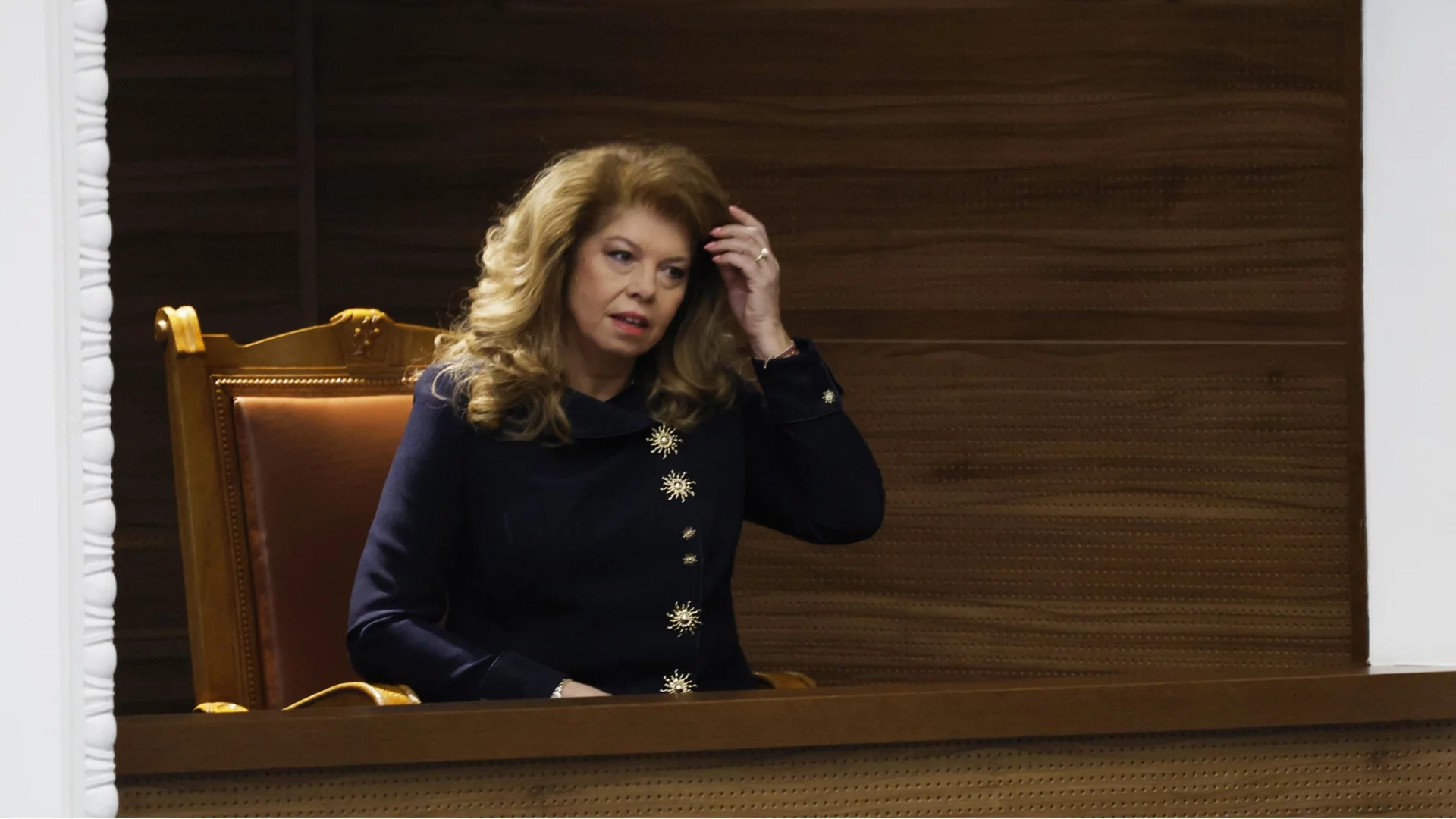 Йотова: Хората дадоха мандат за ред, справедливост и край на кризата (ВИДЕО)