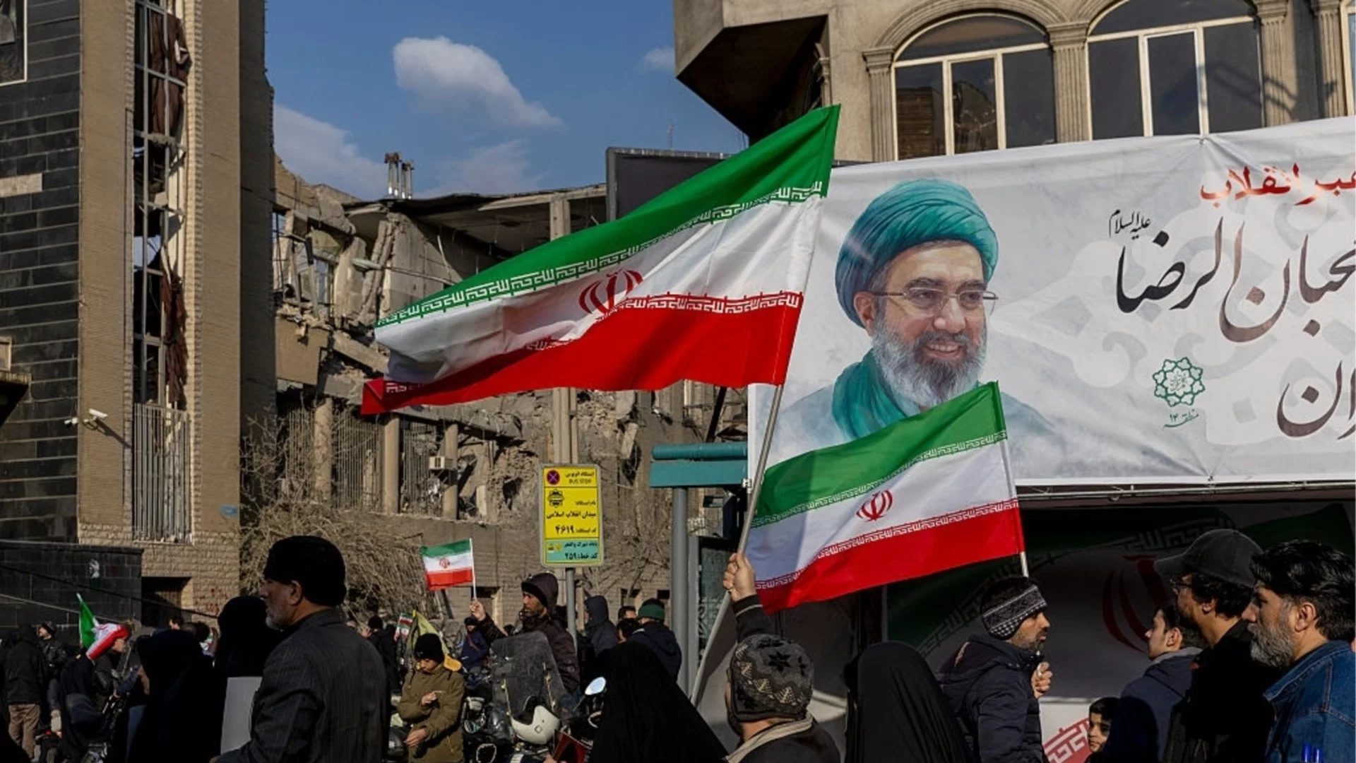 "Мястото им е на дъното на водите ни": Новият ирански аятолах заплаши американците