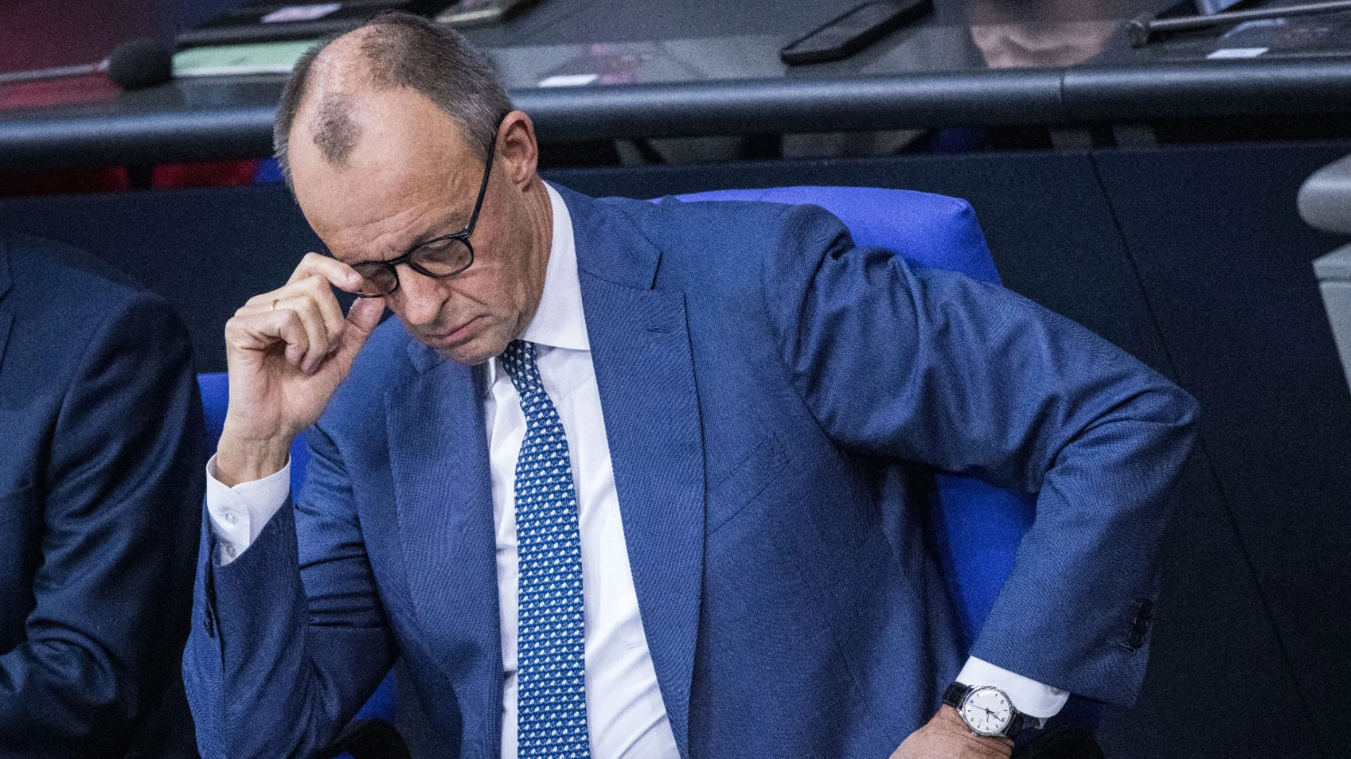 Разпад на воденото от Мерц правителство: Слуховете се засилват