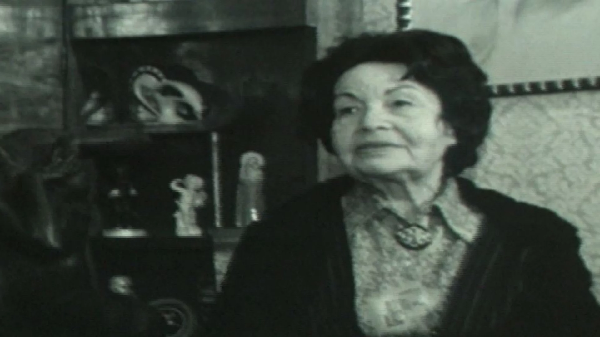 Стихотворението "Месец май" от Елисавета Багряна