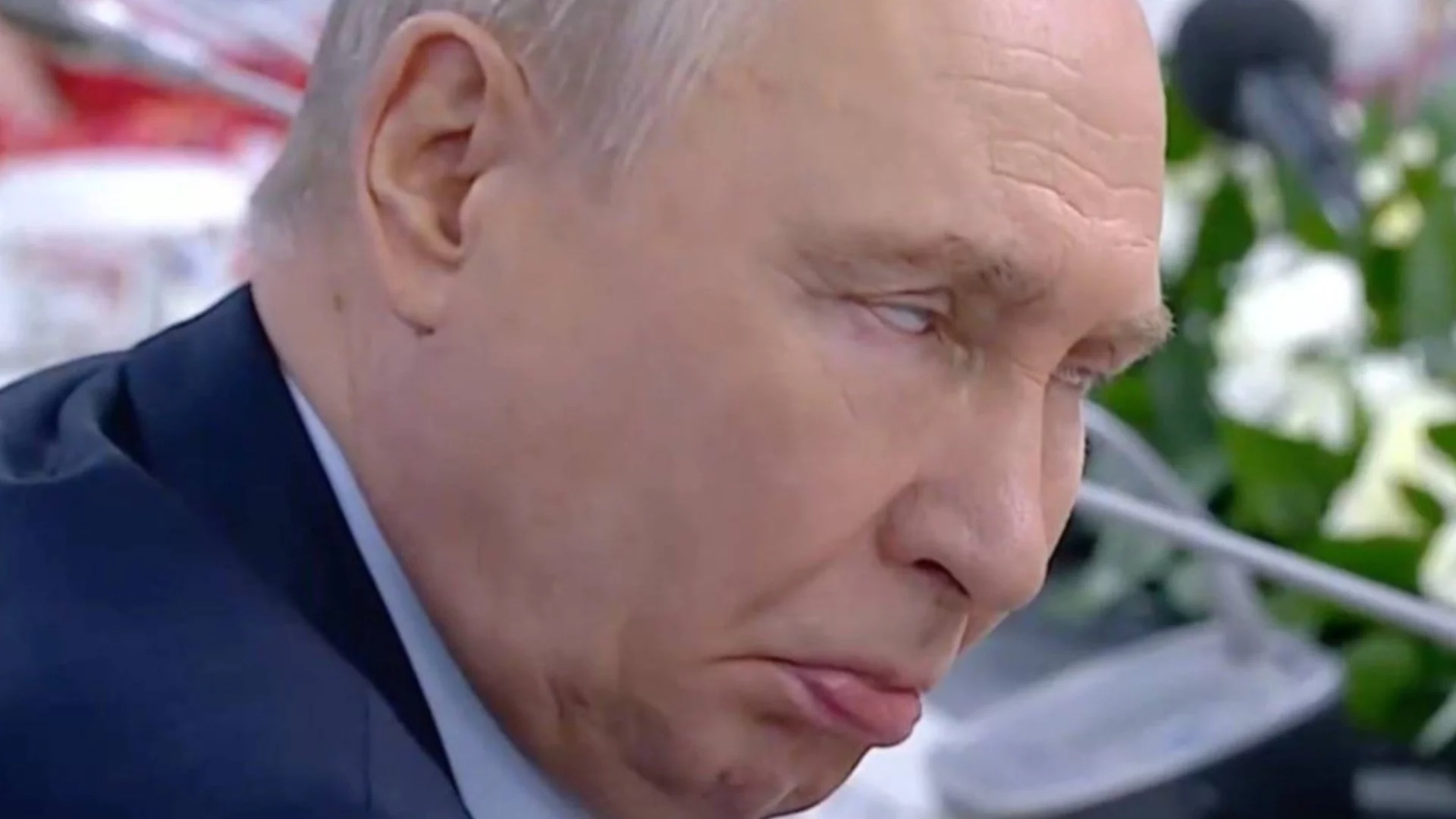 Пирогът с лук, който накара Путин да потръпне от отвращение (ВИДЕО)