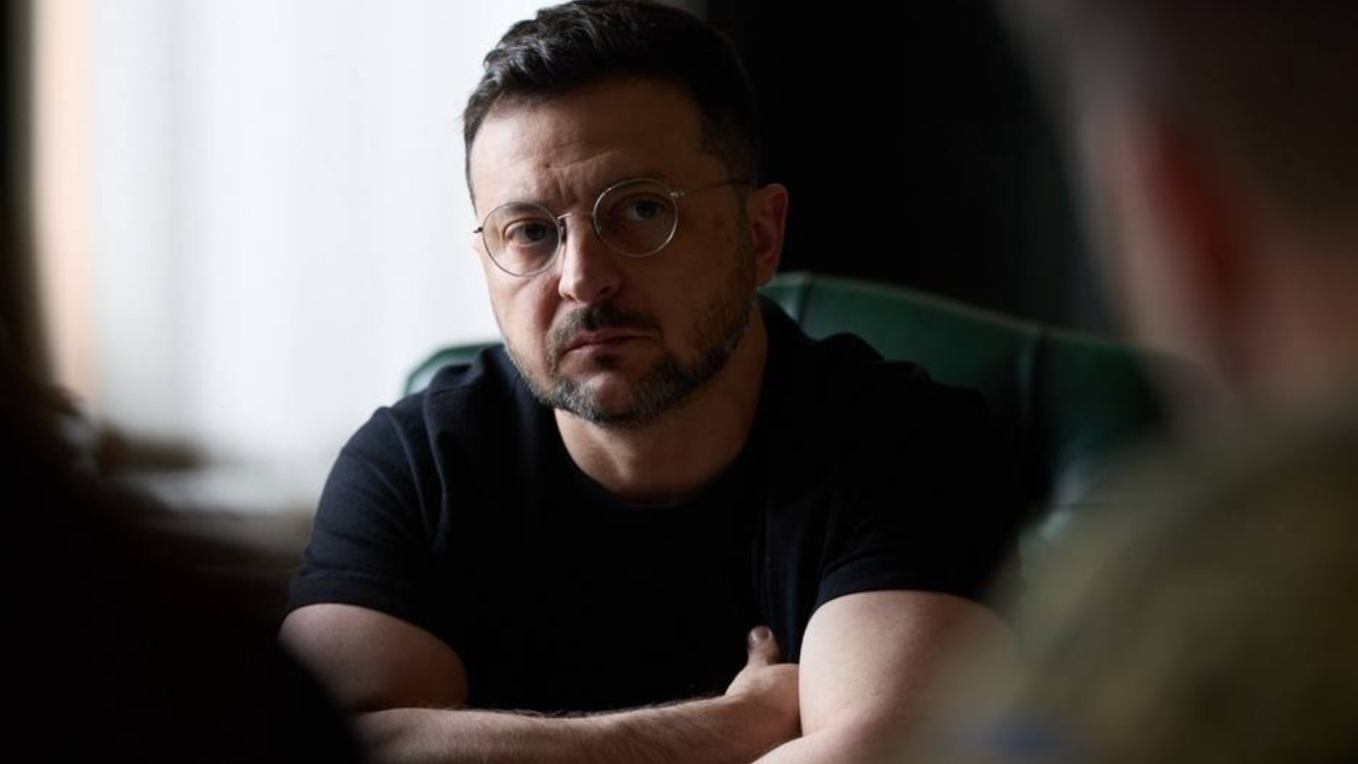Зеленски обяви мащабна реформа в армията: Започва демобилизация