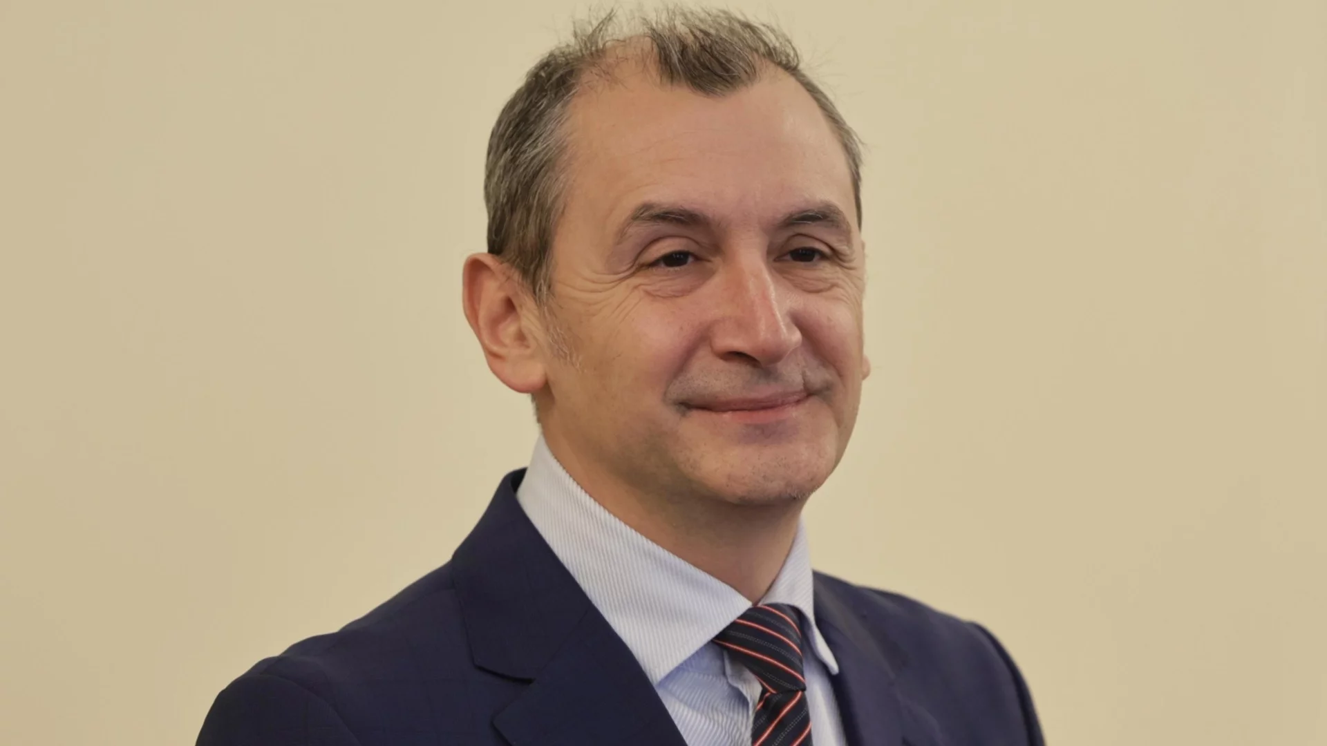 Прощален пакет от 70 мерки за следващата власт: Според здравния министър болниците са прекалено много