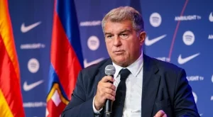 Изгряваща звезда на Аякс е в радара на Барселона? 