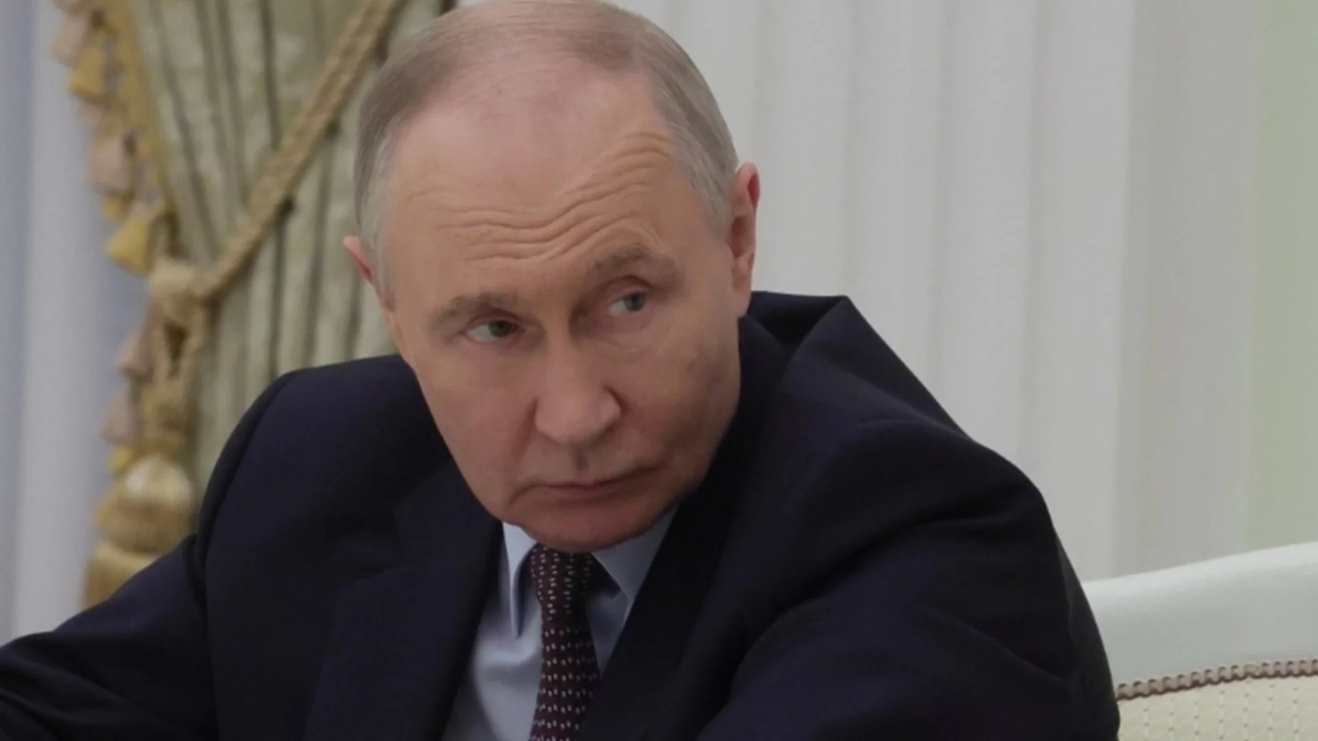 Преврат, вместо парад: Кой ще се осмели да свали Путин от власт?