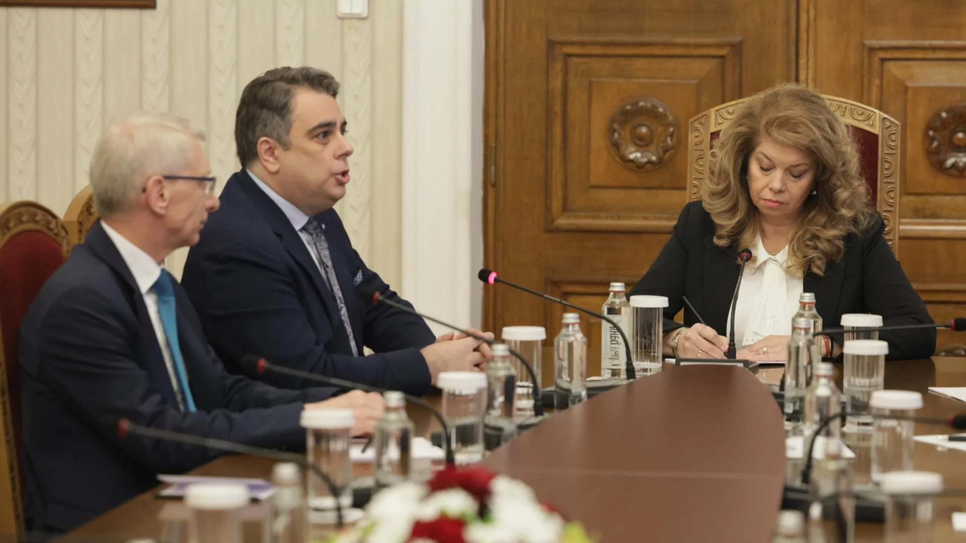 ПП предупредиха Йотова за запълването на квотите във новия ВСС и лобираха кои хора да влязат
