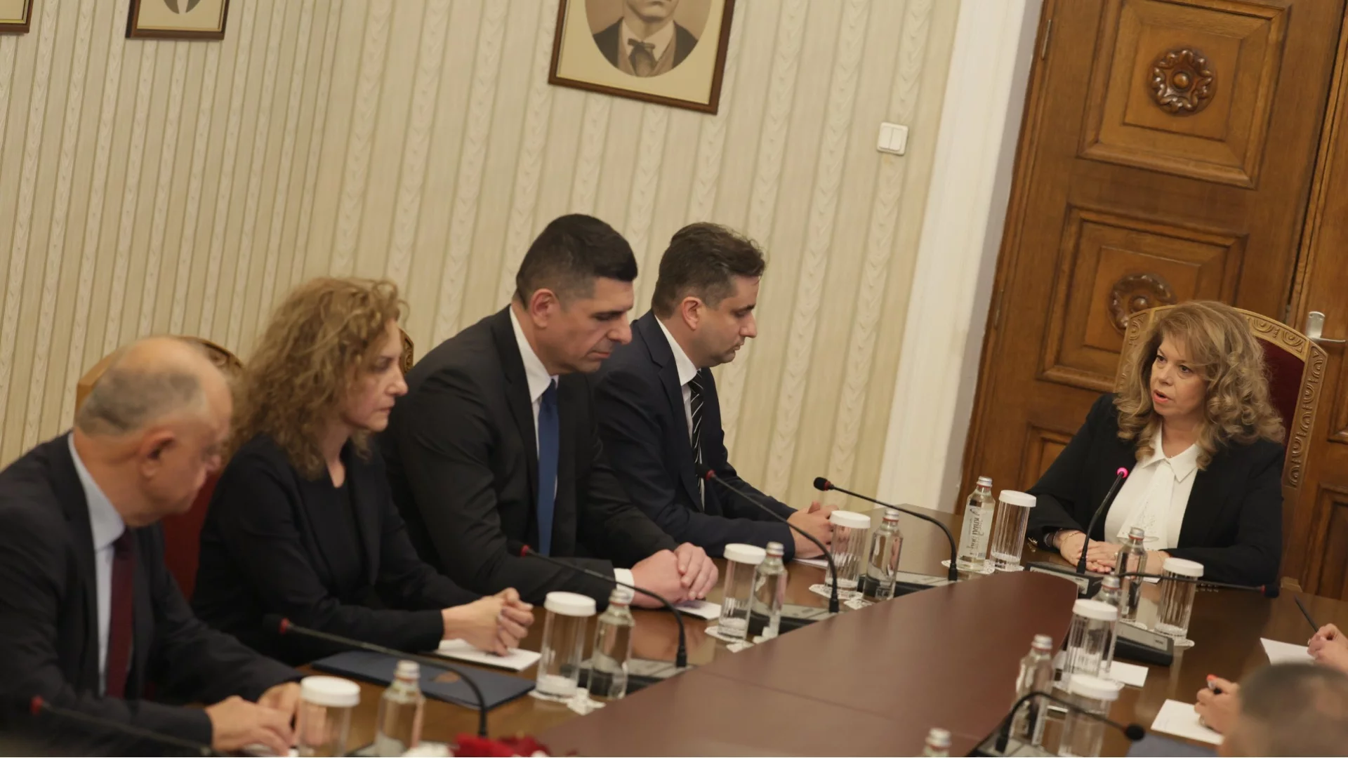 ДБ при Йотова: Темата "Пеевски-Борисов" изчезва от речника на "Прогресивна България"