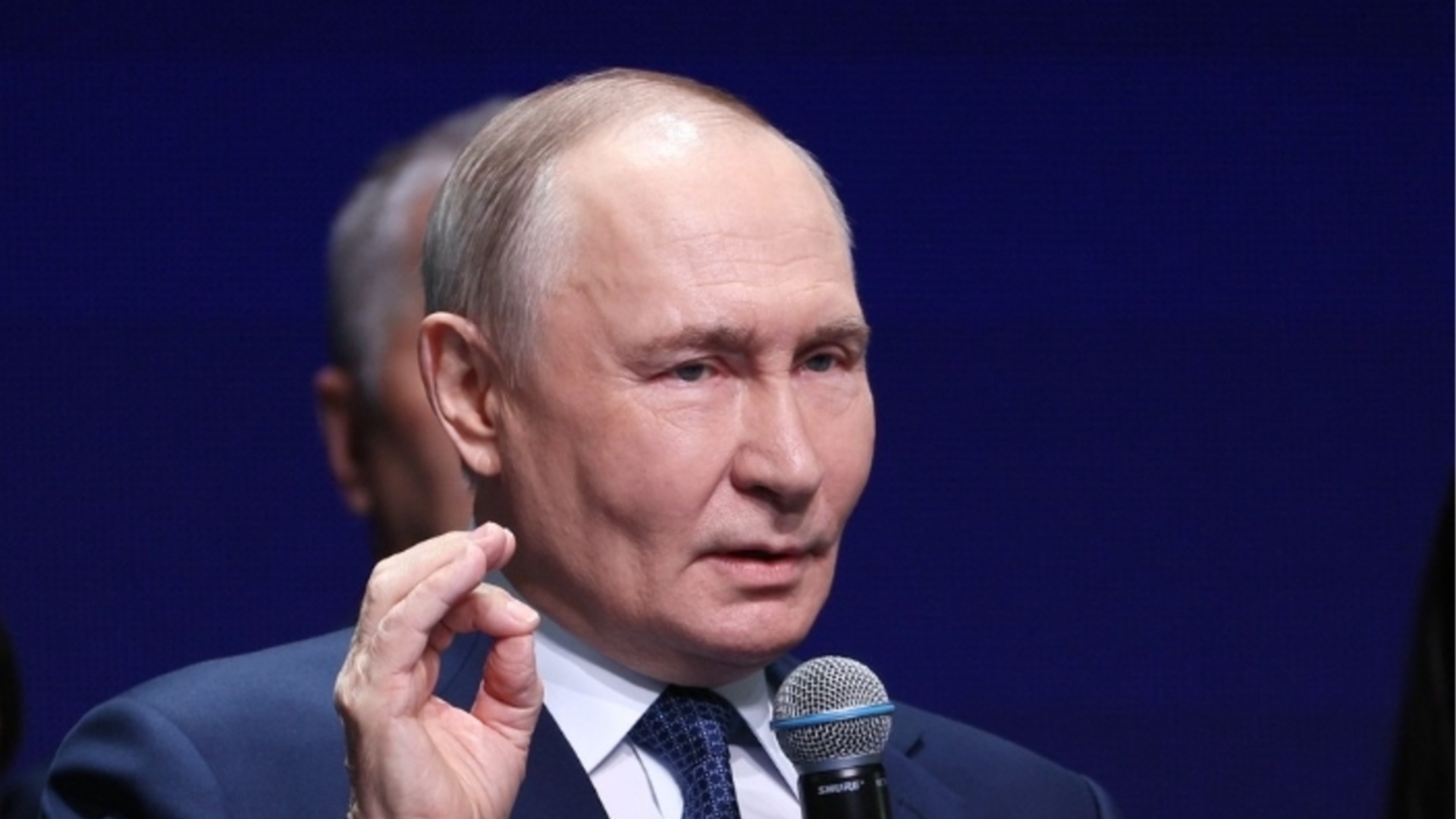 FT: Спирането на интернета в Русия е заради опасения за сигурността на Путин