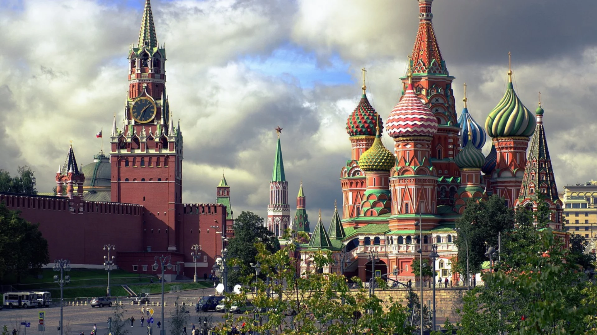 Ден на победата в Москва: Без достъп до Кремъл, вече няма мобилен интернет