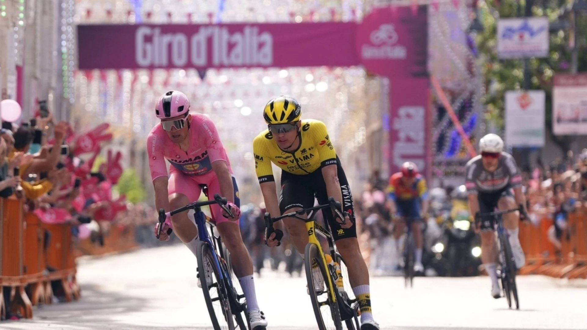 Община Бургас осигурява два големи LED екрана за излъчването на Giro d’Italia