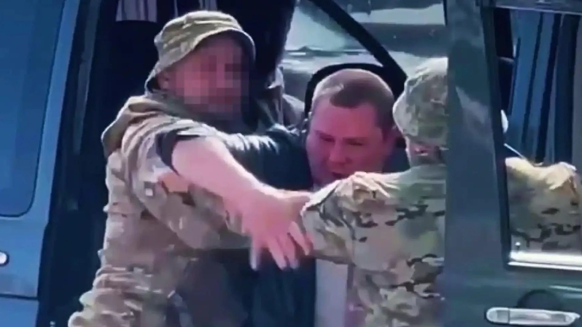 Буре с барут в тила: Най-голямата опасност за Украйна вече не е на фронта 