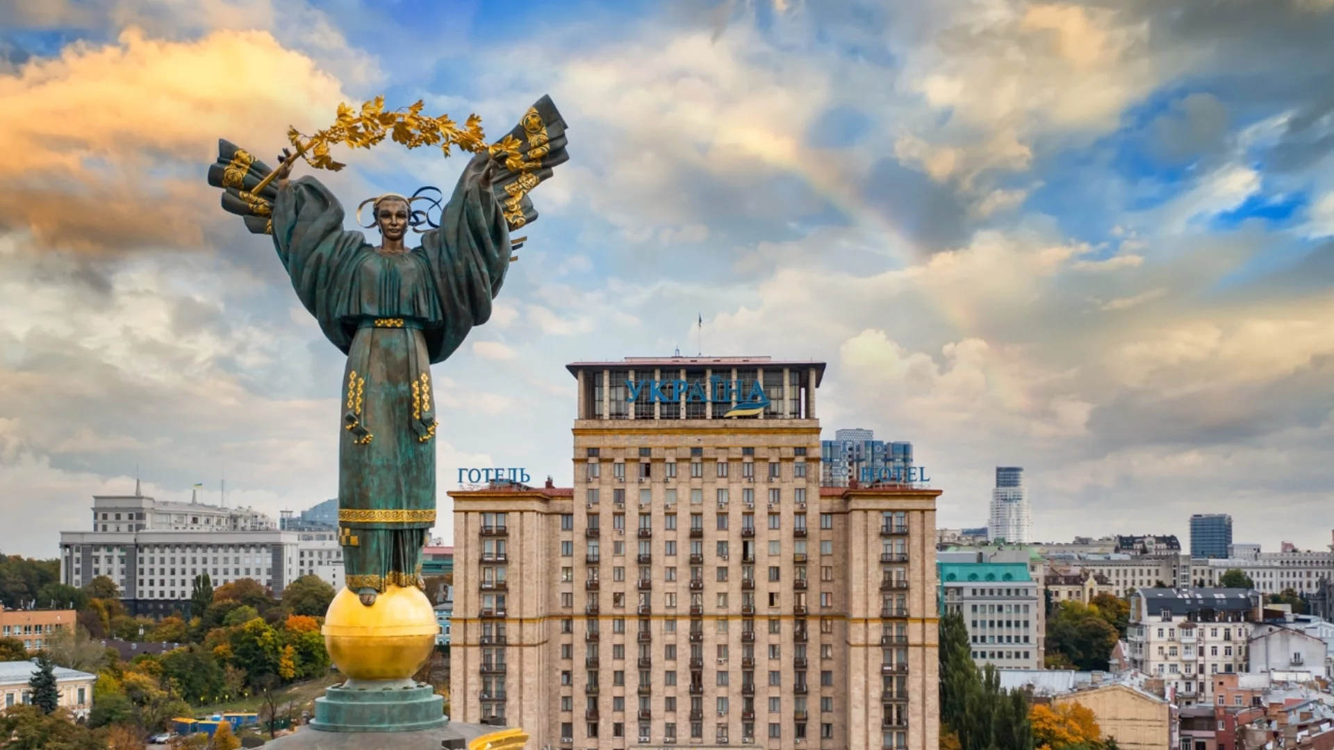 ЕС няма да изтегли дипломатите си от Киев въпреки заплахите на Москва