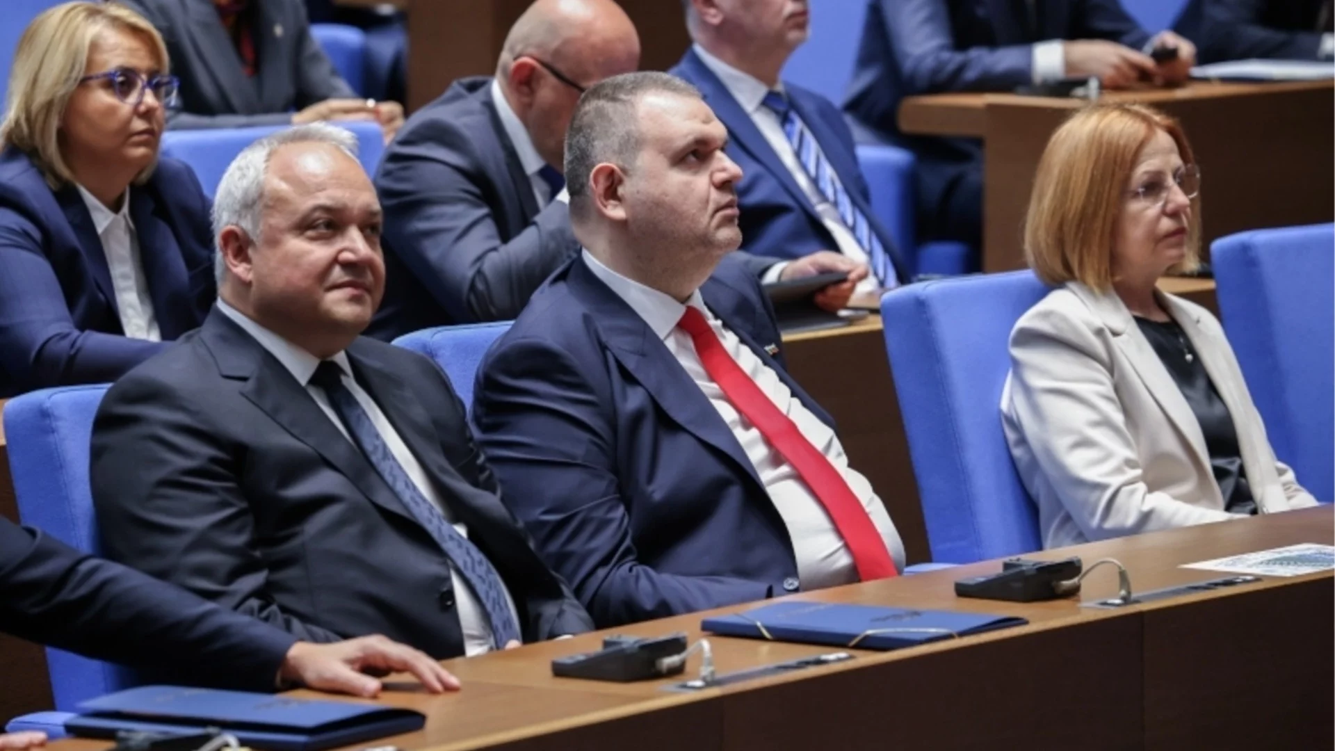 Прокуратурата набързо е прекратила делото за доходите на Пеевски, мотивите са забулени в тайна