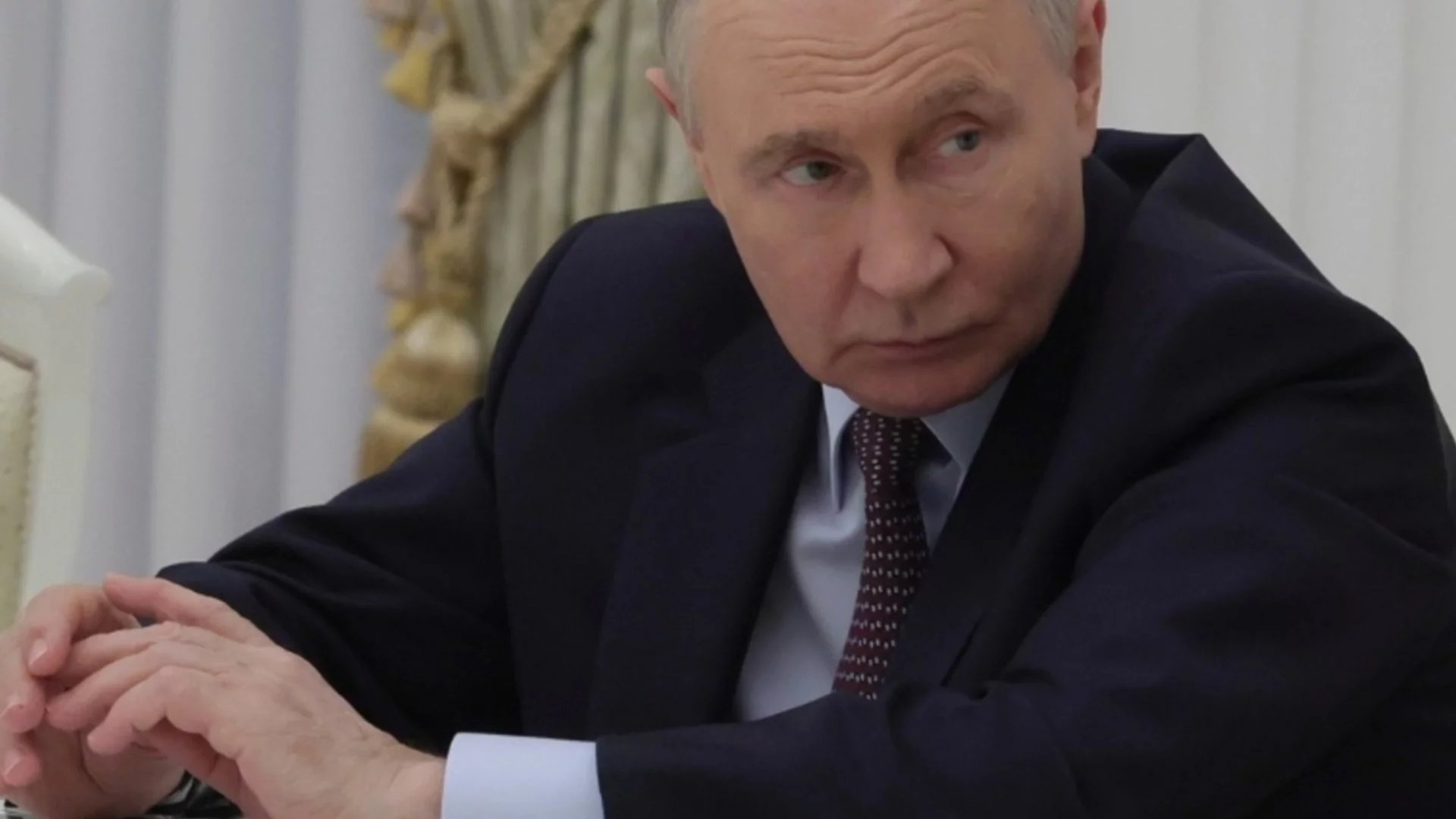 Шубето е голям страх: Путин е струпал над 100 ПВО около Москва, резиденцията му е заличена на картите