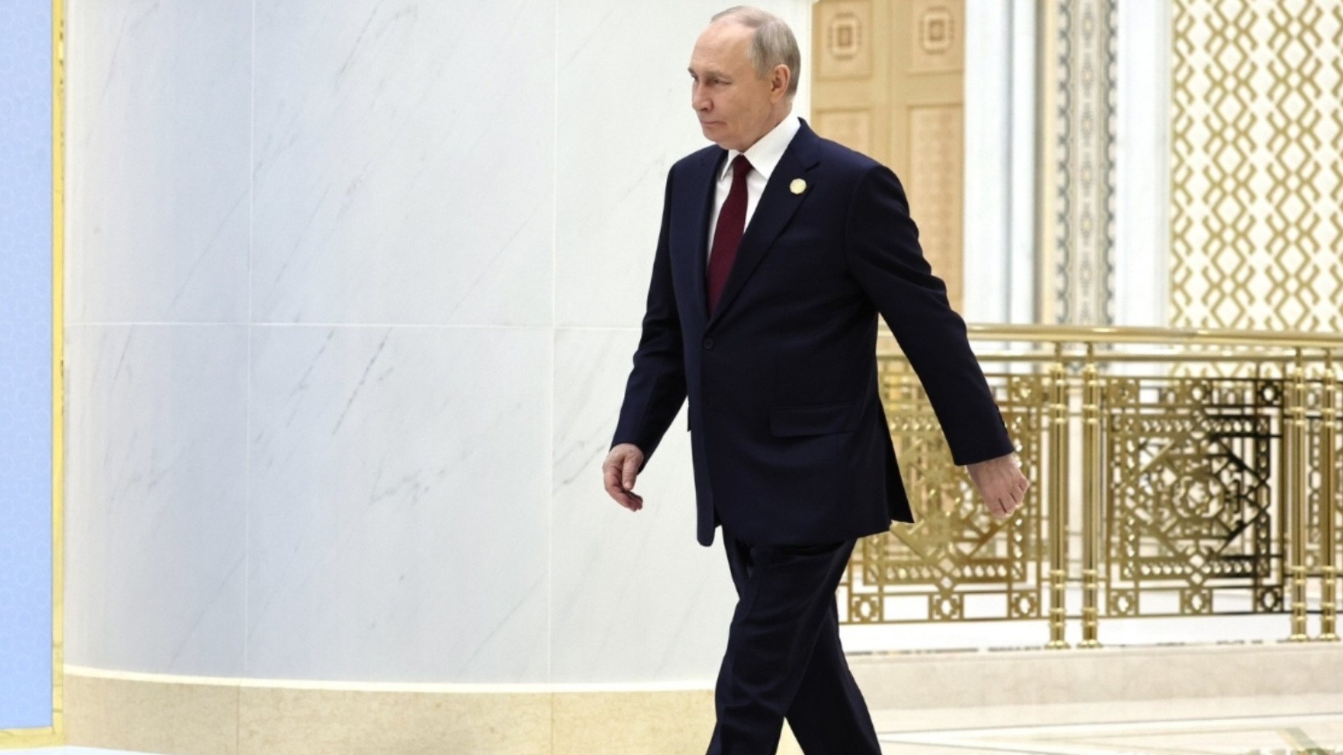 Путин видя край на войната с Украйна. Нямало танкове на парада в Москва, защото са съсредоточени да победят (ВИДЕО)