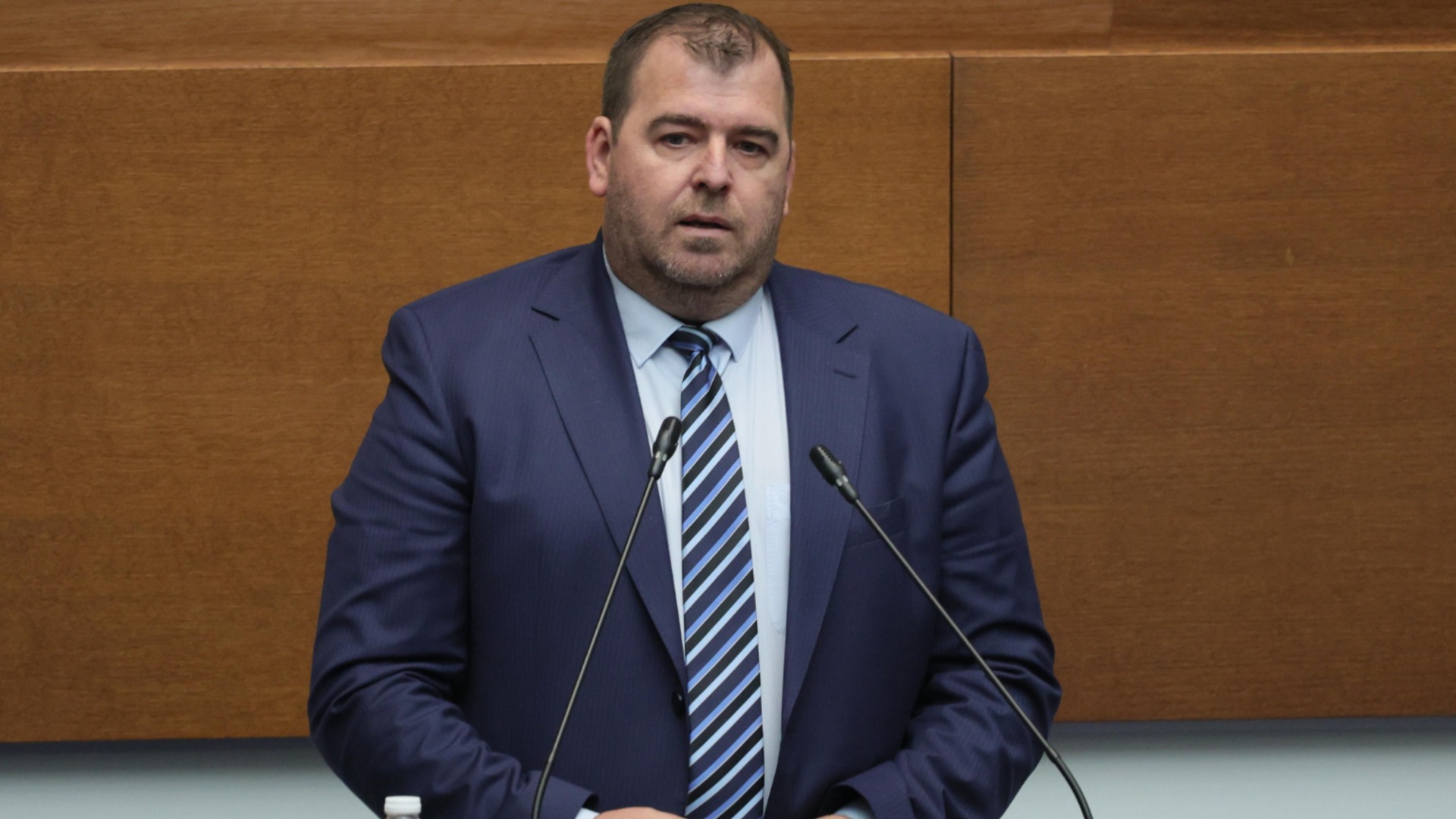 Явор Гечев: ГЕРБ и ДПС се държат уплашено и смирено