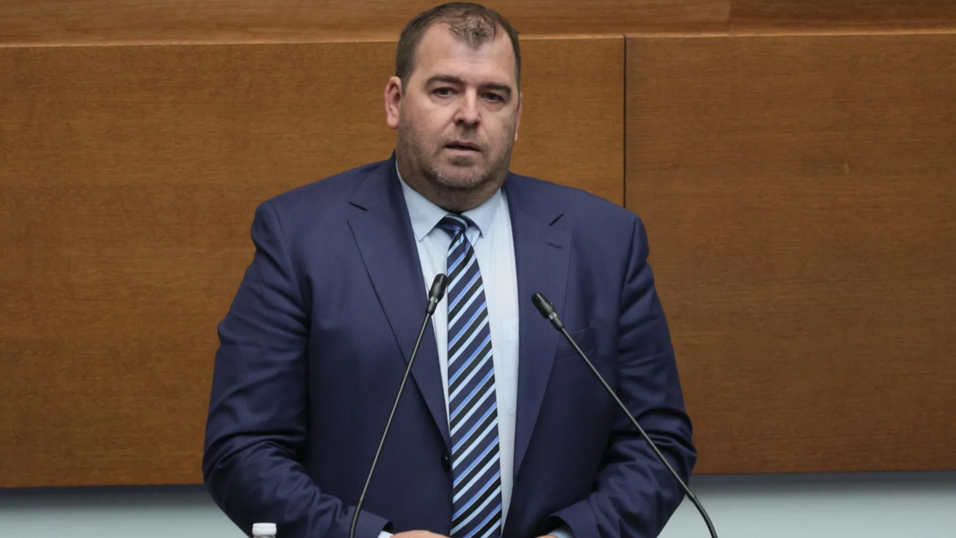 Явор Гечев: ГЕРБ и ДПС се държат уплашено и смирено