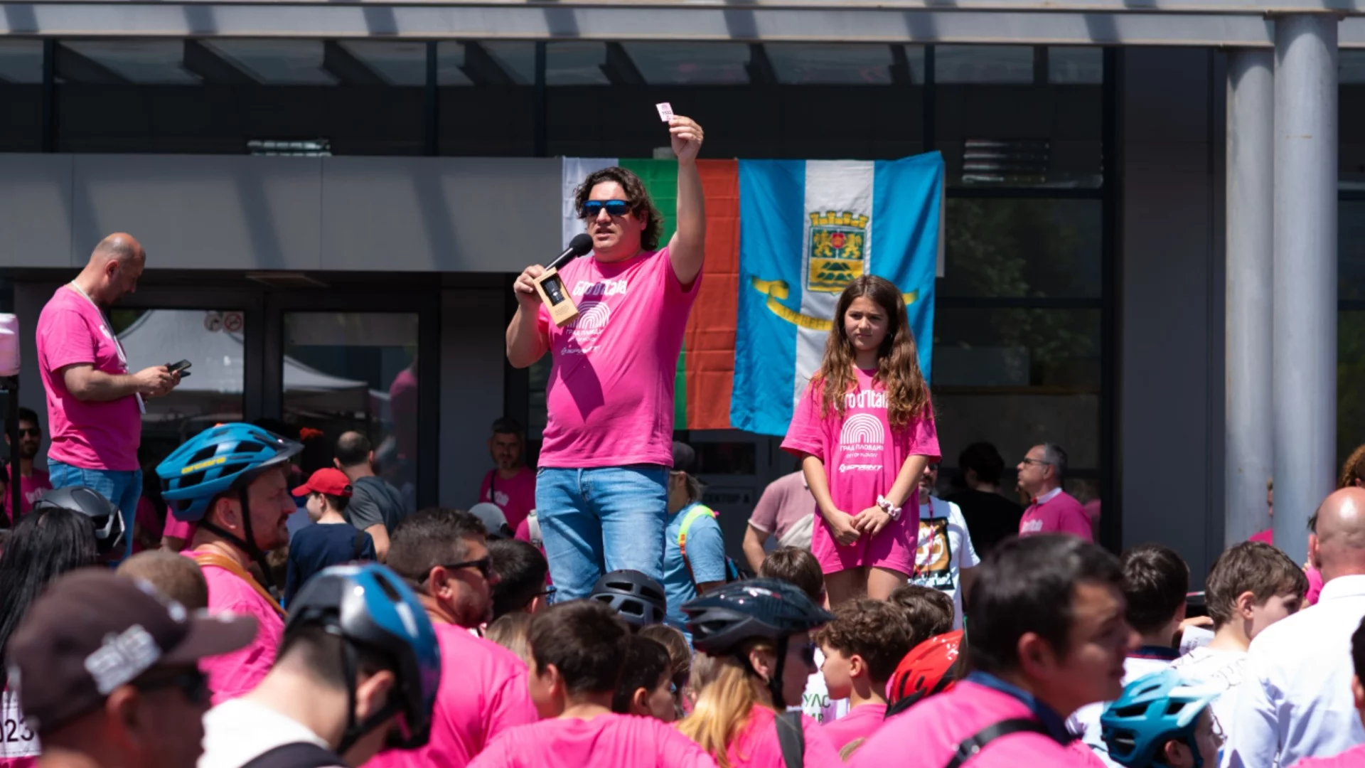 Хиляди в Пловдив включиха във велошествието по маршрута на Giro d’Italia
