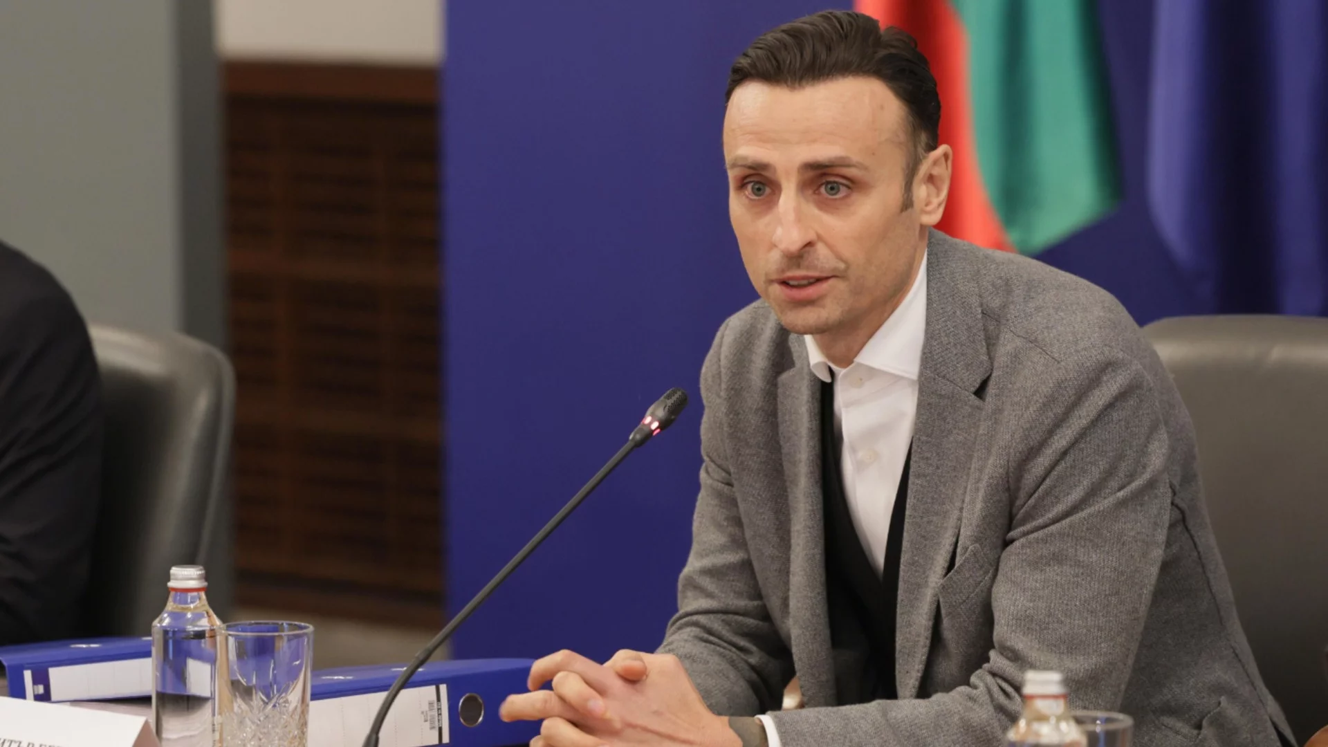 Предложение до 35% данъчно облекчение за бизнес, ако инвестира в българския спорт: Бербатов с отчет за свършеното