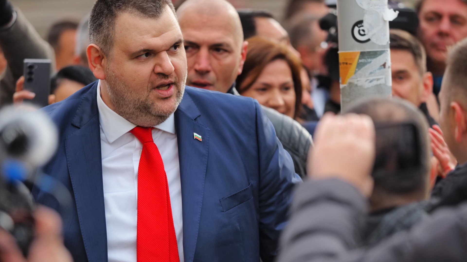 Делян Пеевски остана без охрана от НСО