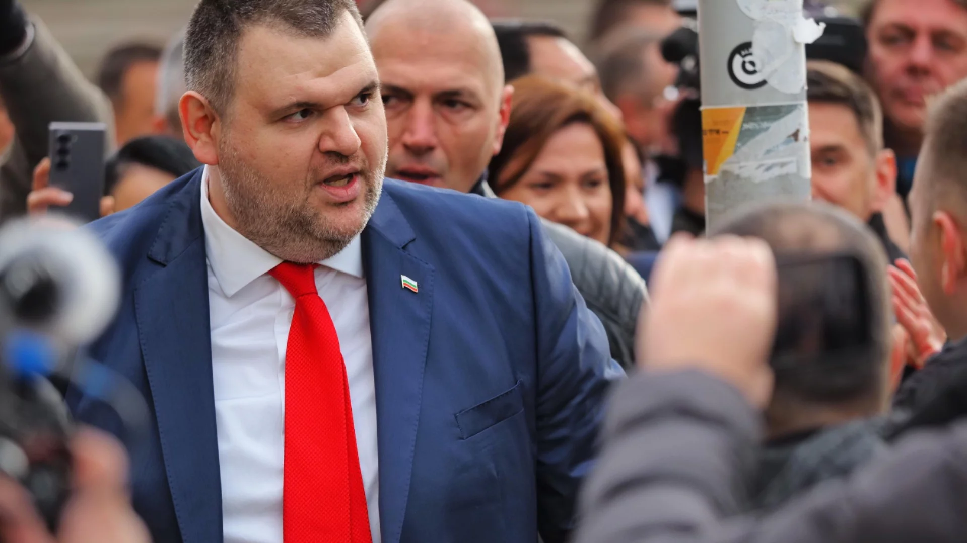 Делян Пеевски остана без охрана от НСО
