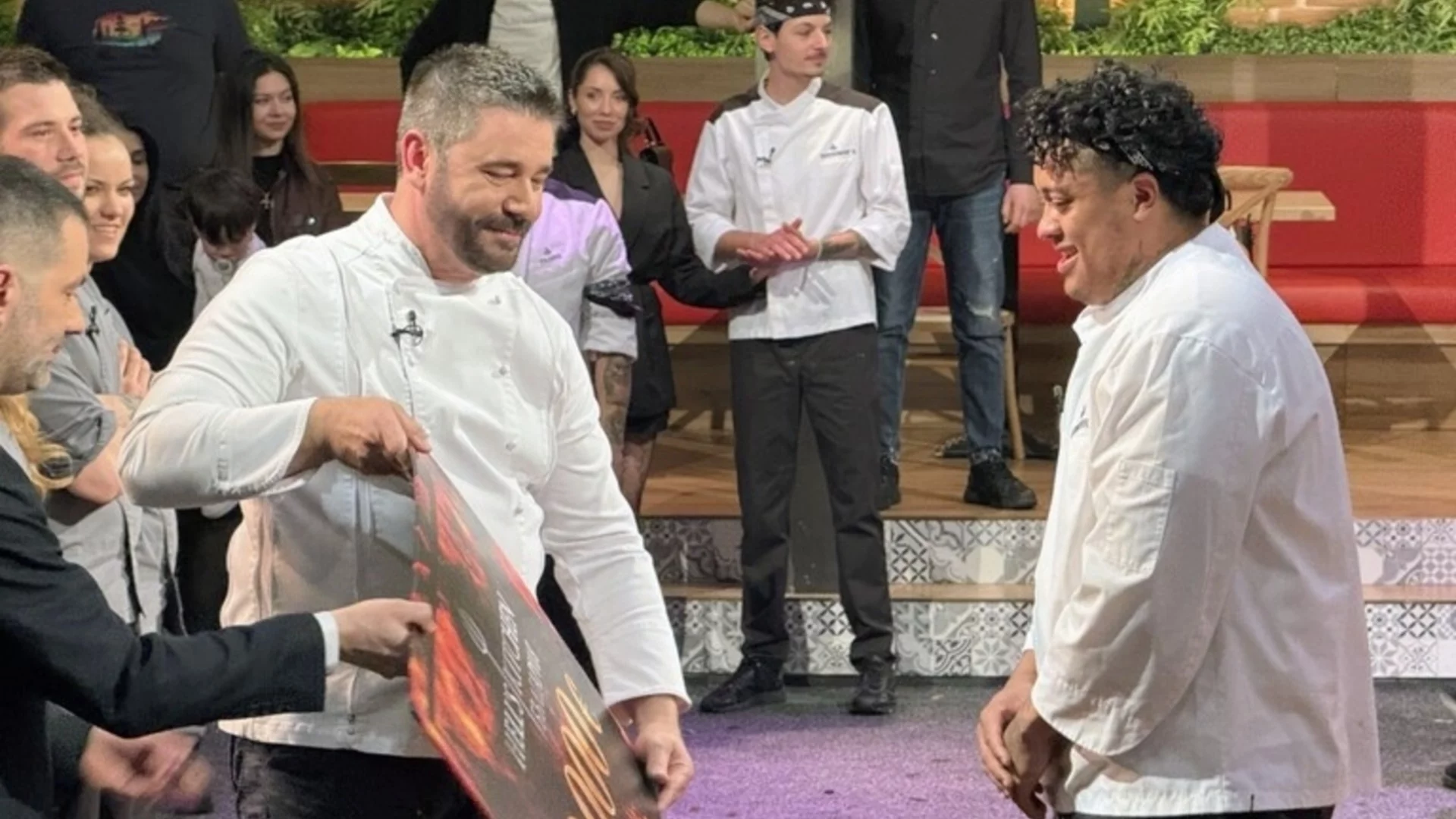 Талантливият Денисиньо е големият победител в "Hell's Kitchen" 8 (ВИДЕО)