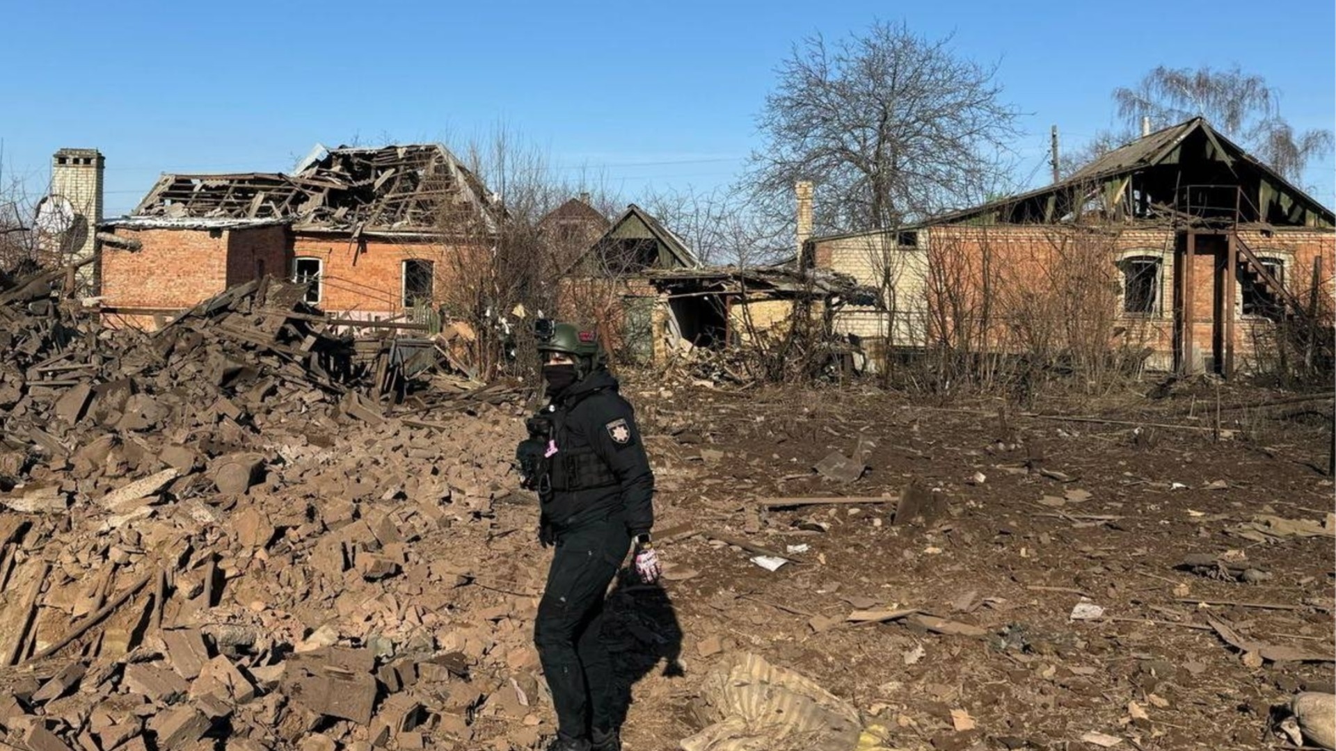 Заради удари в Закарпатието: Словакия затвори границата си с Украйна, Унгария привика руския посланик
