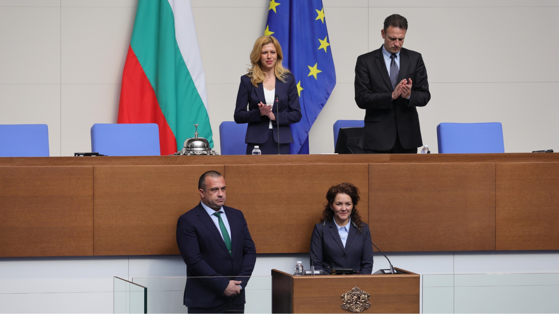 Двама нови депутати от 