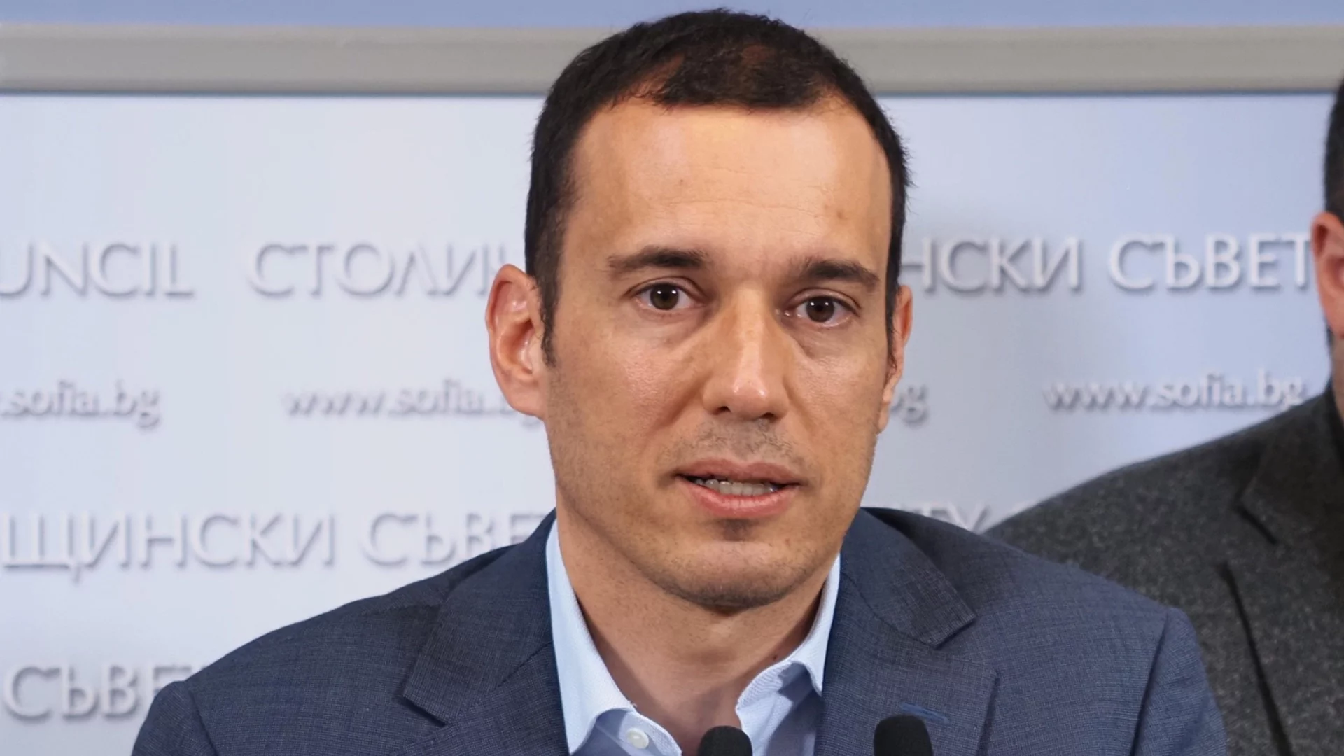 Васил Терзиев обеща: Червен килим за Дара в София