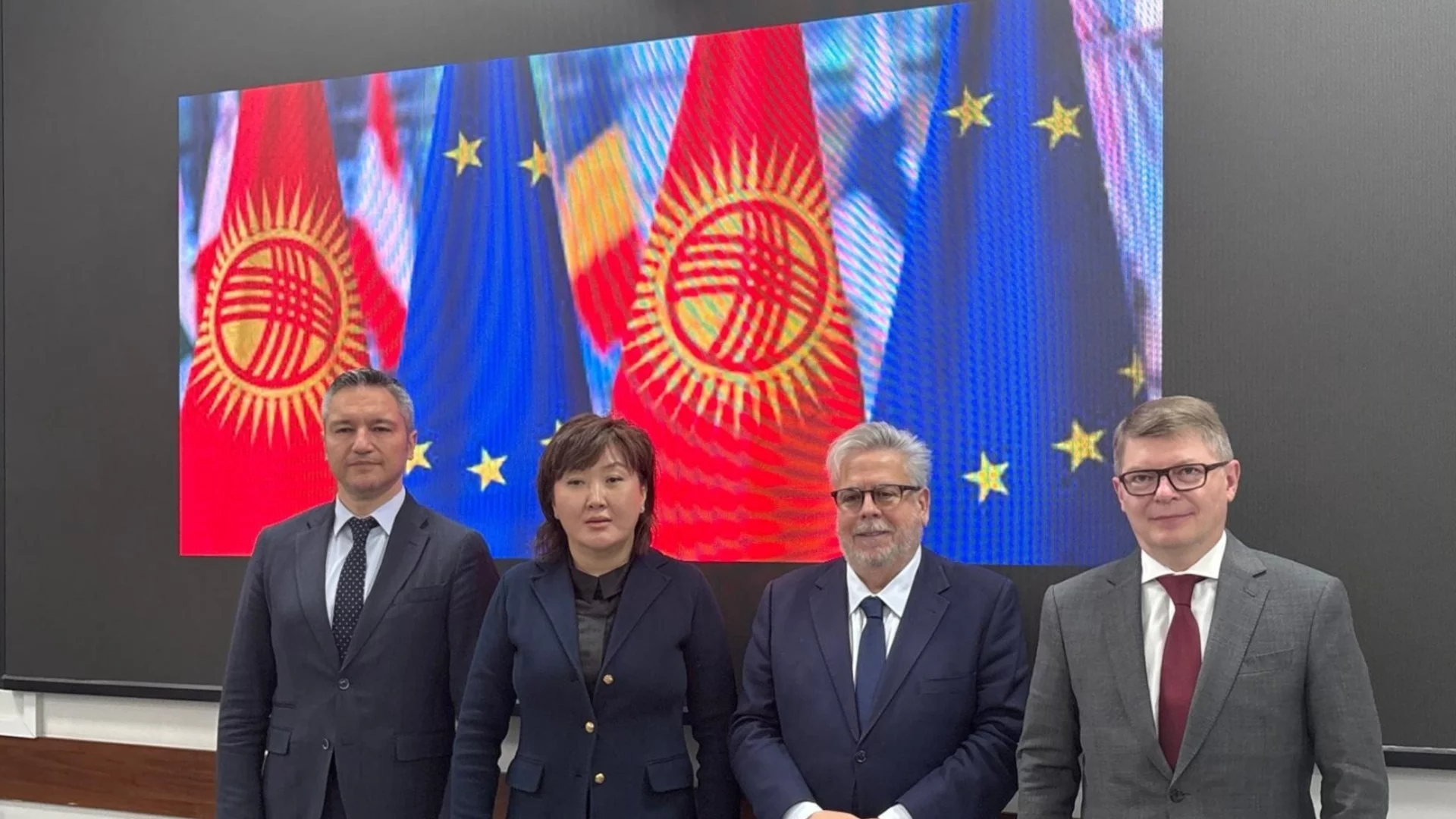 Вигенин в Бишкек: ЕС дава реална алтернатива и подкрепа за по-независим и сигурен Киргизстан
