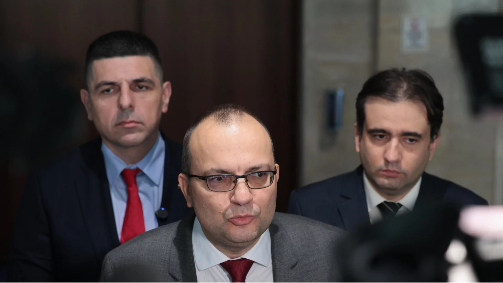 "Демократична България" подкрепи част от мерките на кабинета "Радев", но поиска още реформи (ВИДЕО)