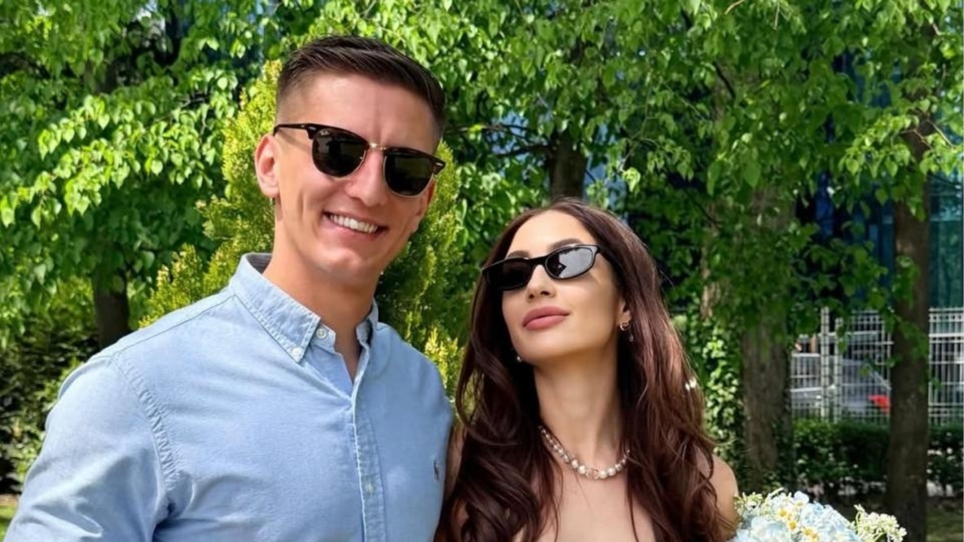 След раждането на сина им: Рълев изненада любимата си с годежен пръстен (СНИМКИ)
