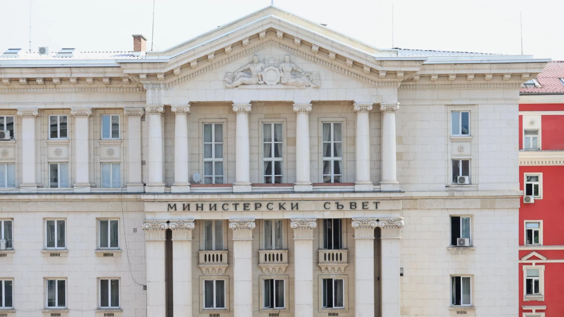 Тристранката обсъжда мерки срещу високите цени