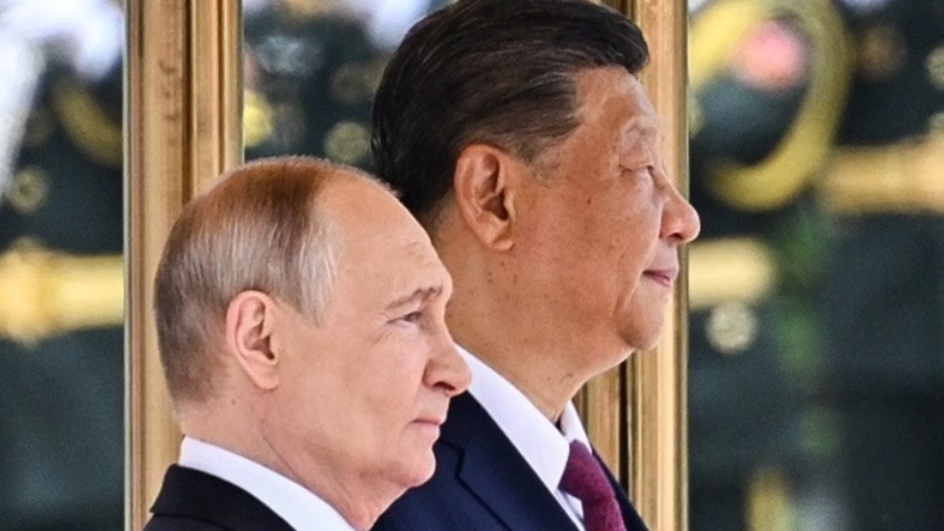 "Не сме се виждали един ден, а сякаш са минали три есени": Срещата на Путин и Си