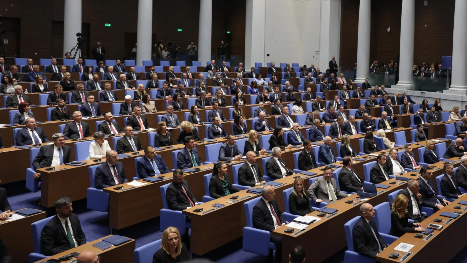 Без дъвки за опозицията: Мнозинството прегражда пътя за временни комисии