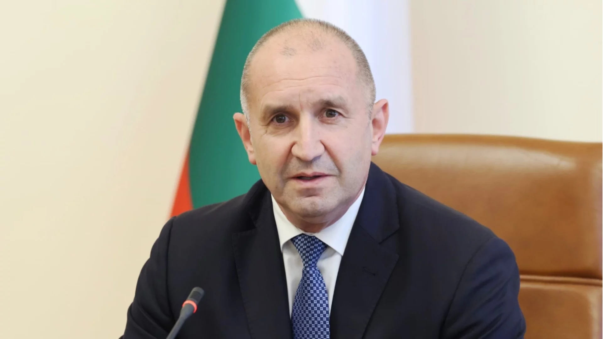 Румен Радев назначи нов заместник-министър на отбраната