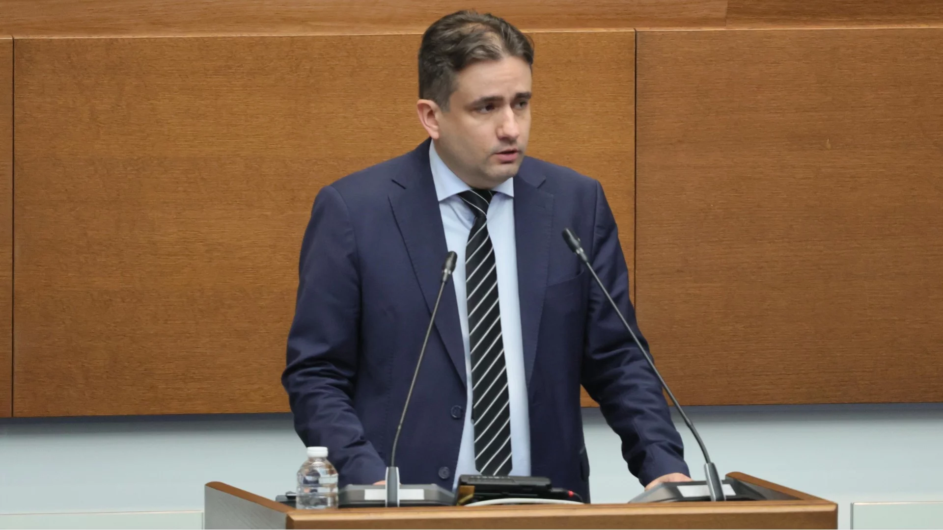 Управляващите не позволиха и комисия за "джуджетата" и "нотариусите" в парламента