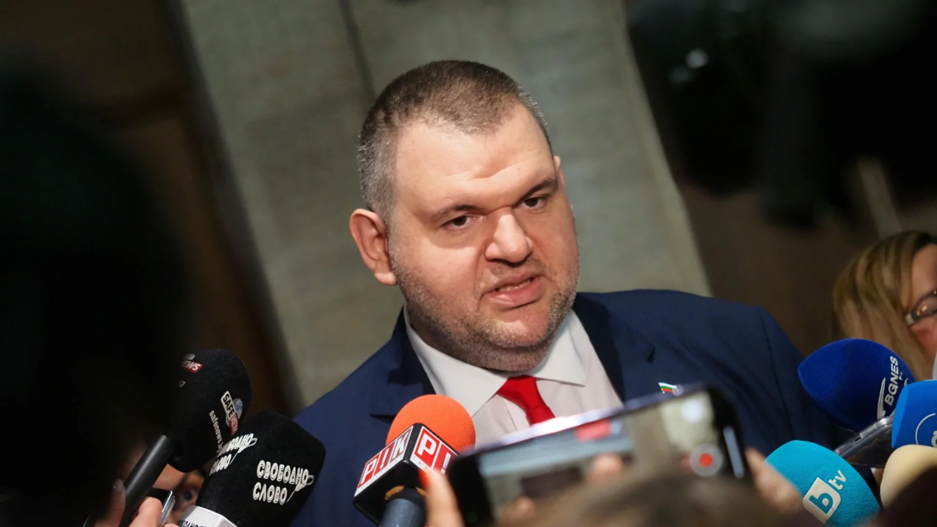 Пеевски "преследва" бизнеса ми: Взривоопасни твърдения на прокуден в чужбина предприемач (ВИДЕО)