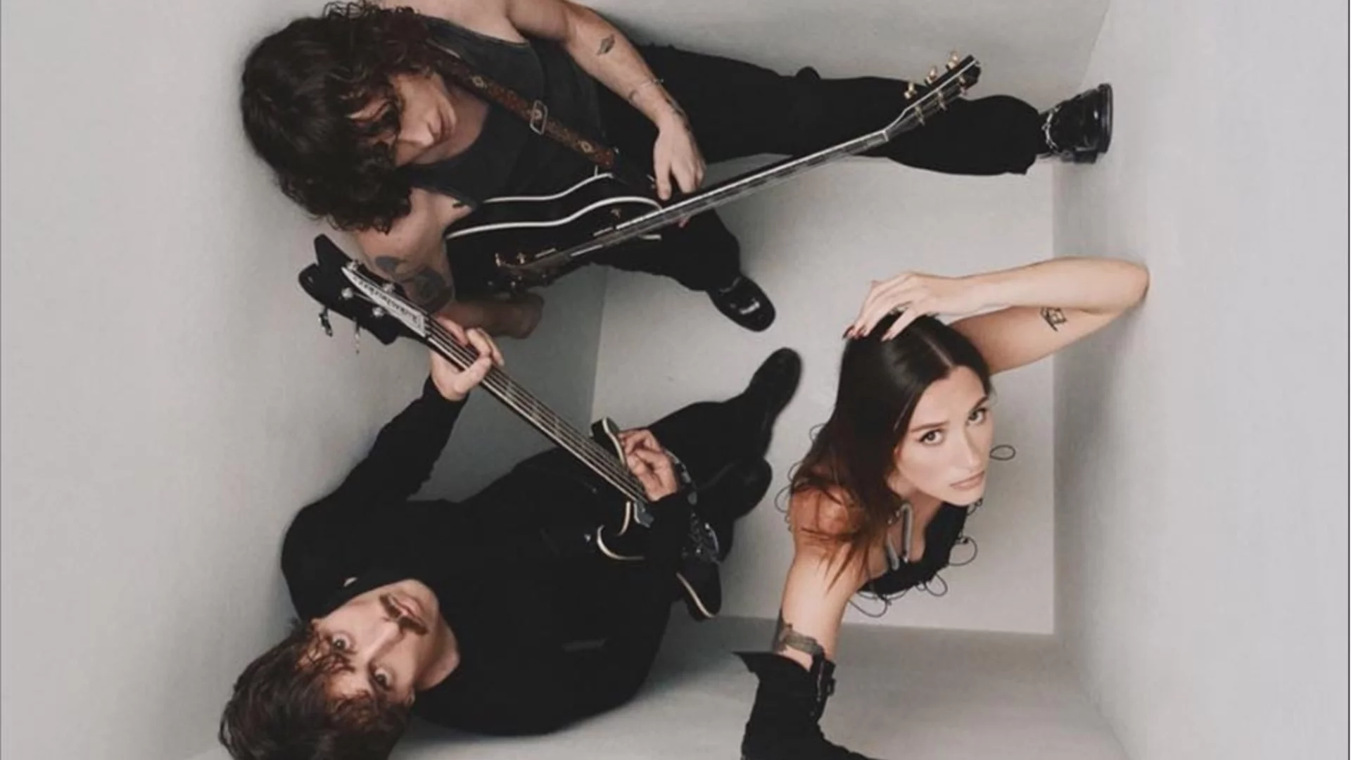 Рокаджиите YONAKA излизат преди Garbage в София