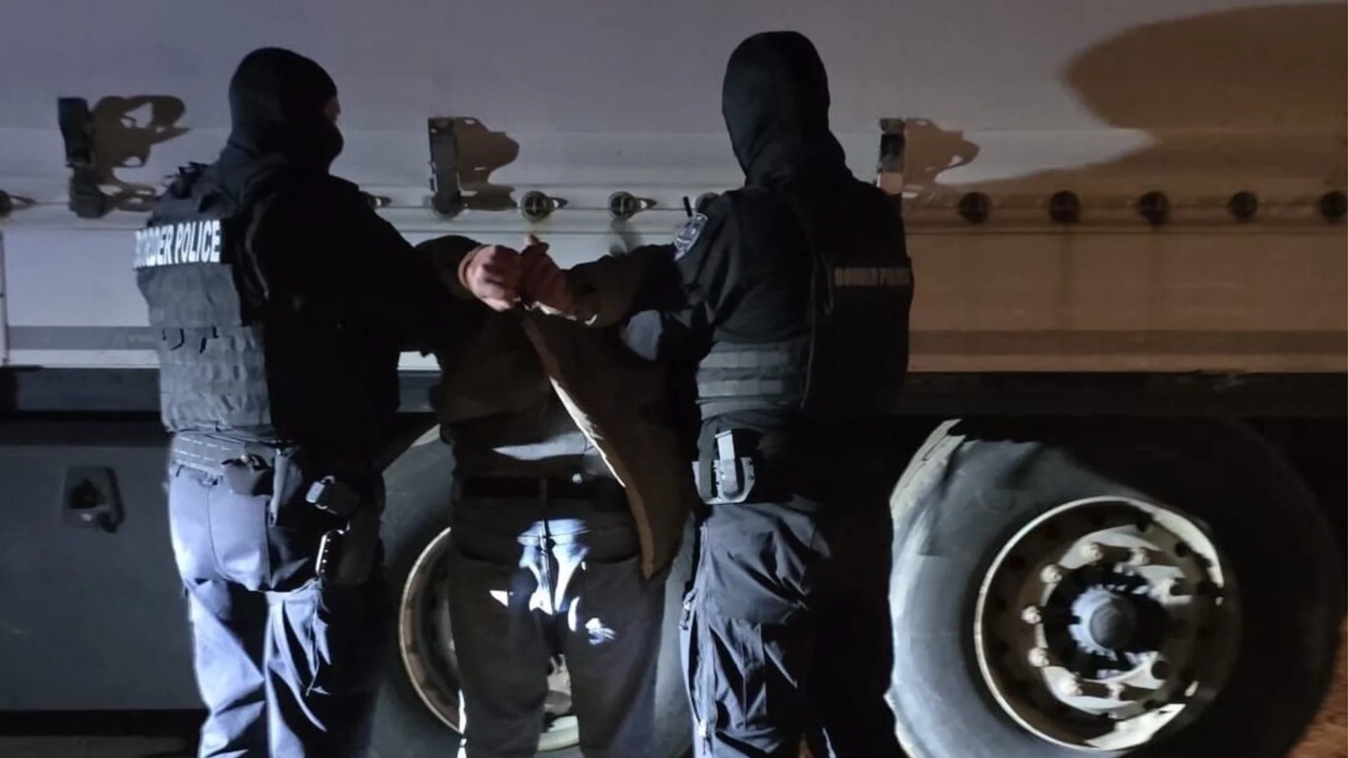 Спад в броя на мигрантите във Великобритания