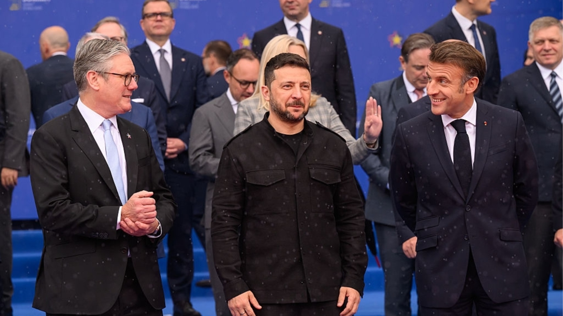 Великобритания, Франция и Германия обещаха да 