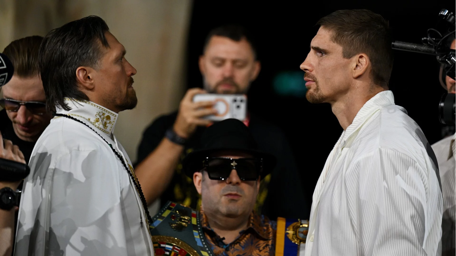Рико Верхувен поиска реванш, но Усик вече има друг кандидат за титлата му на WBC