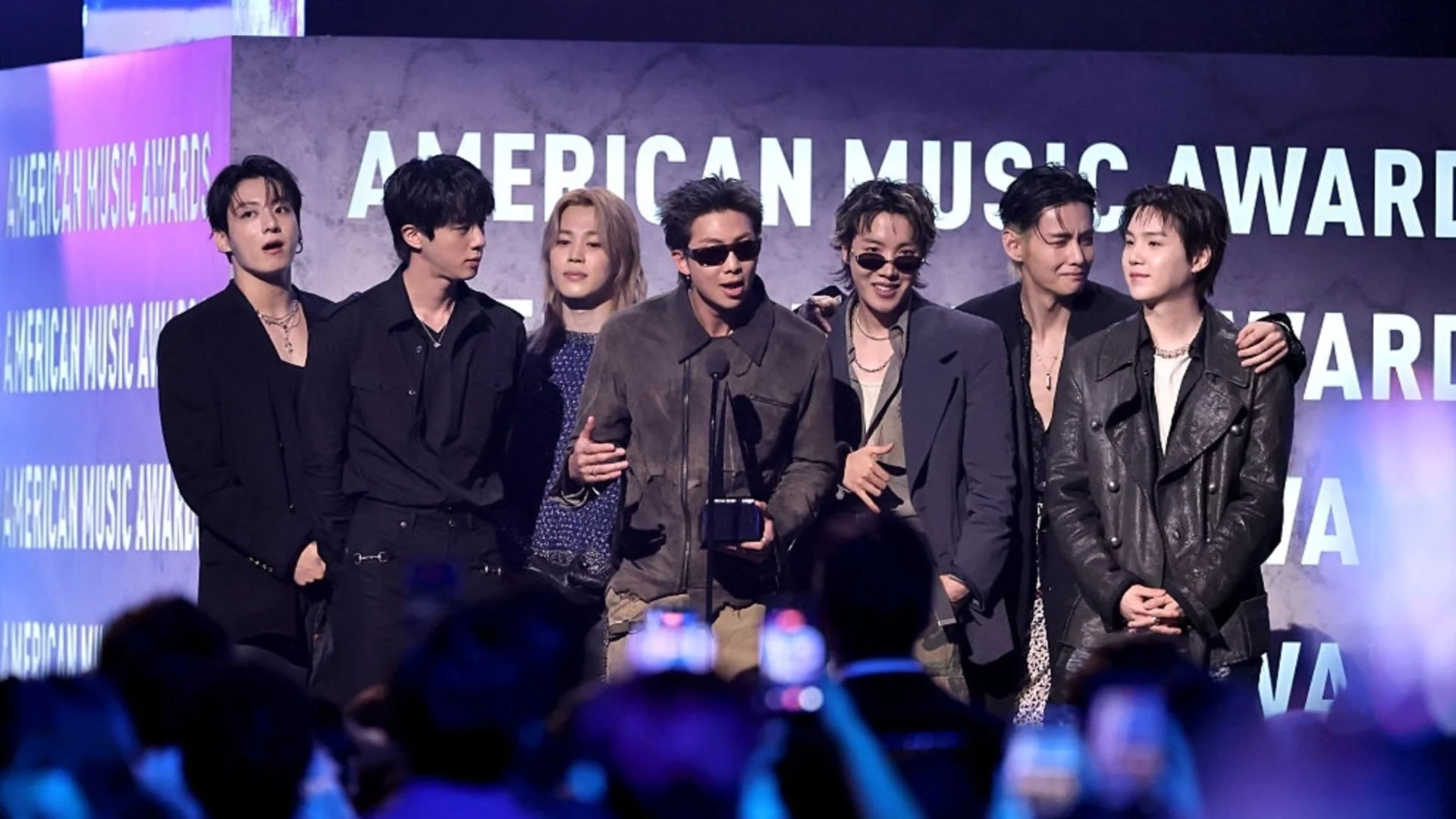 BTS отвяха конкуренцията на Американските музикални награди