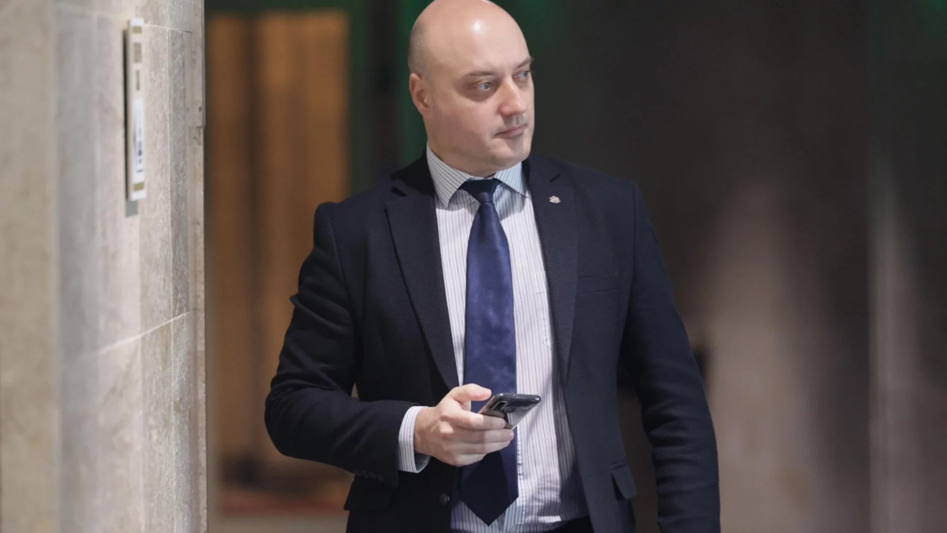 Без обезщетение за Сарафов: ДБ искат да го лишат от 20 заплати