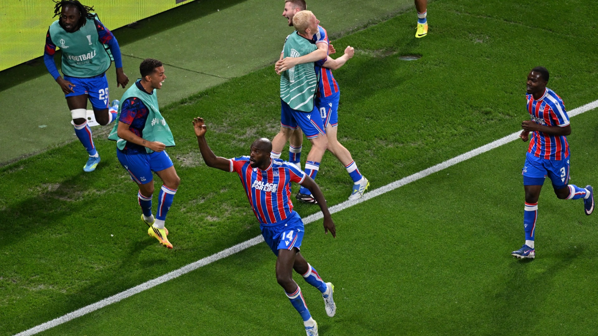 Англия пречупи Испания в исторически мач! И вторият трофей от Европа замина за Острова