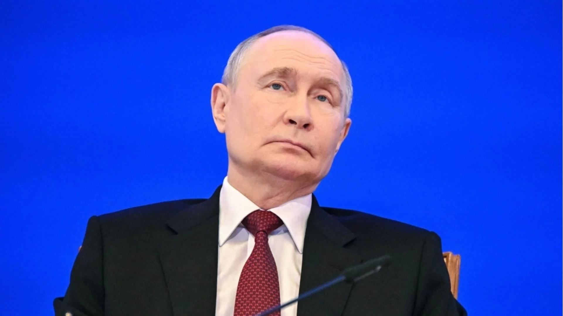 Неспасяемо: Рейтингът на Путин пак пада, макар че смениха методиката за мерене
