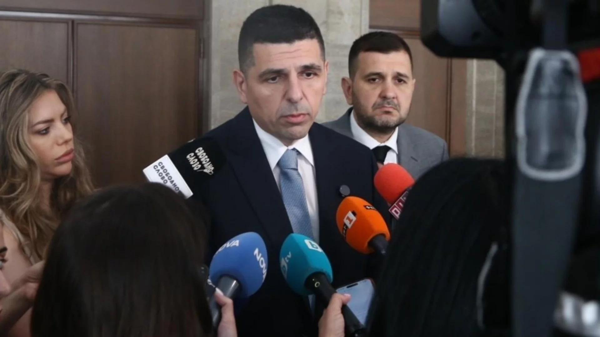 Без оправдания и страх от реформи: ДБ към властта за свръхдефицита