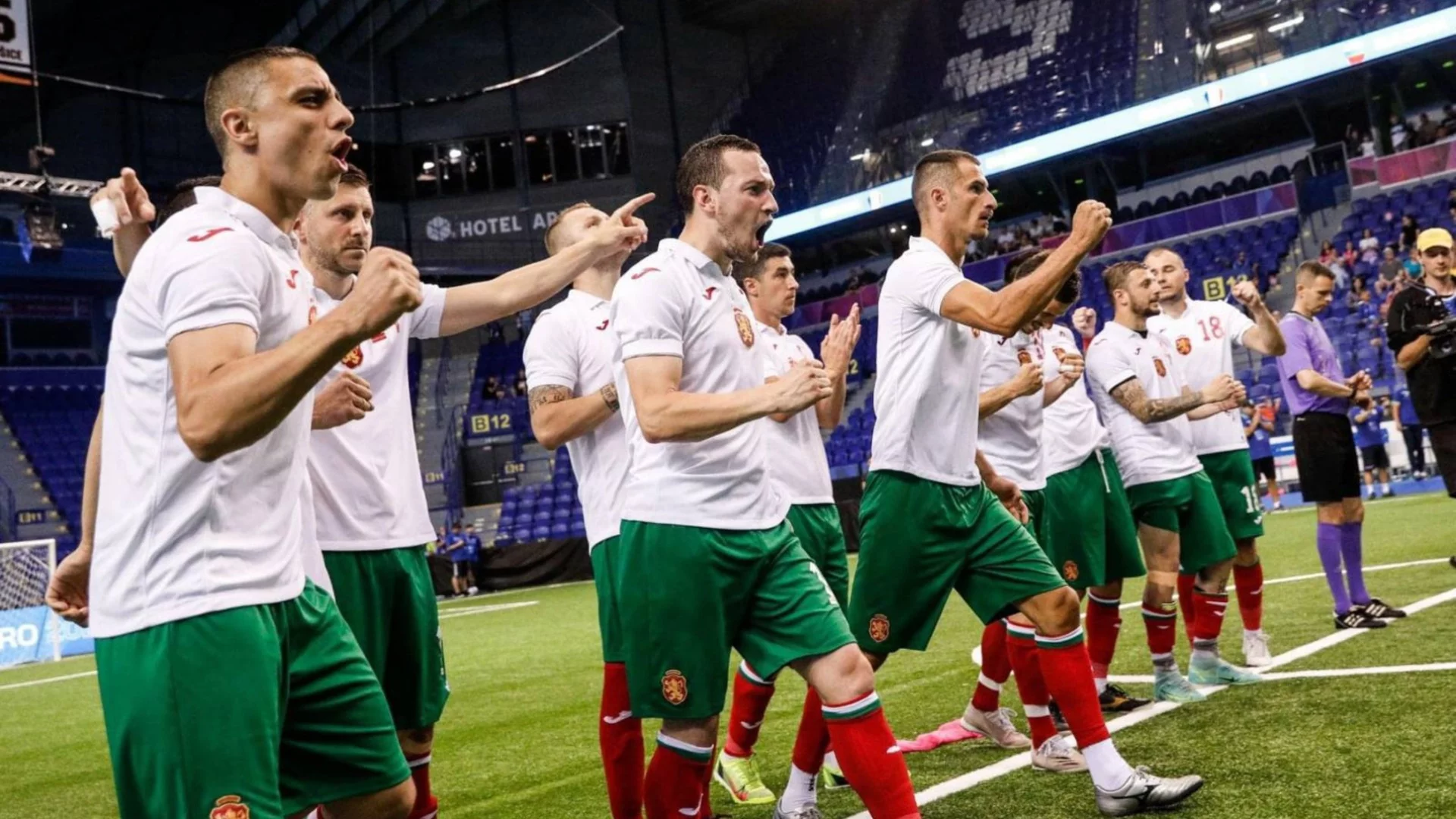 Респектиращо! България разби Франция и е на 1/4-финал на Европейското по минифутбол