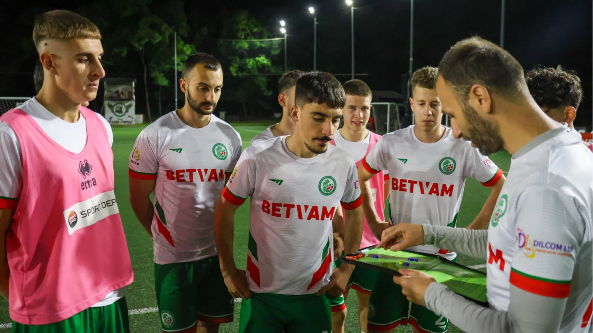 Респектиращо! България разби Франция и е на 1/4-финал на Европейското по минифутбол